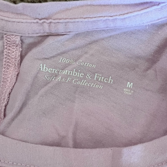 A&F T-Shirt - Picture 3 of 5